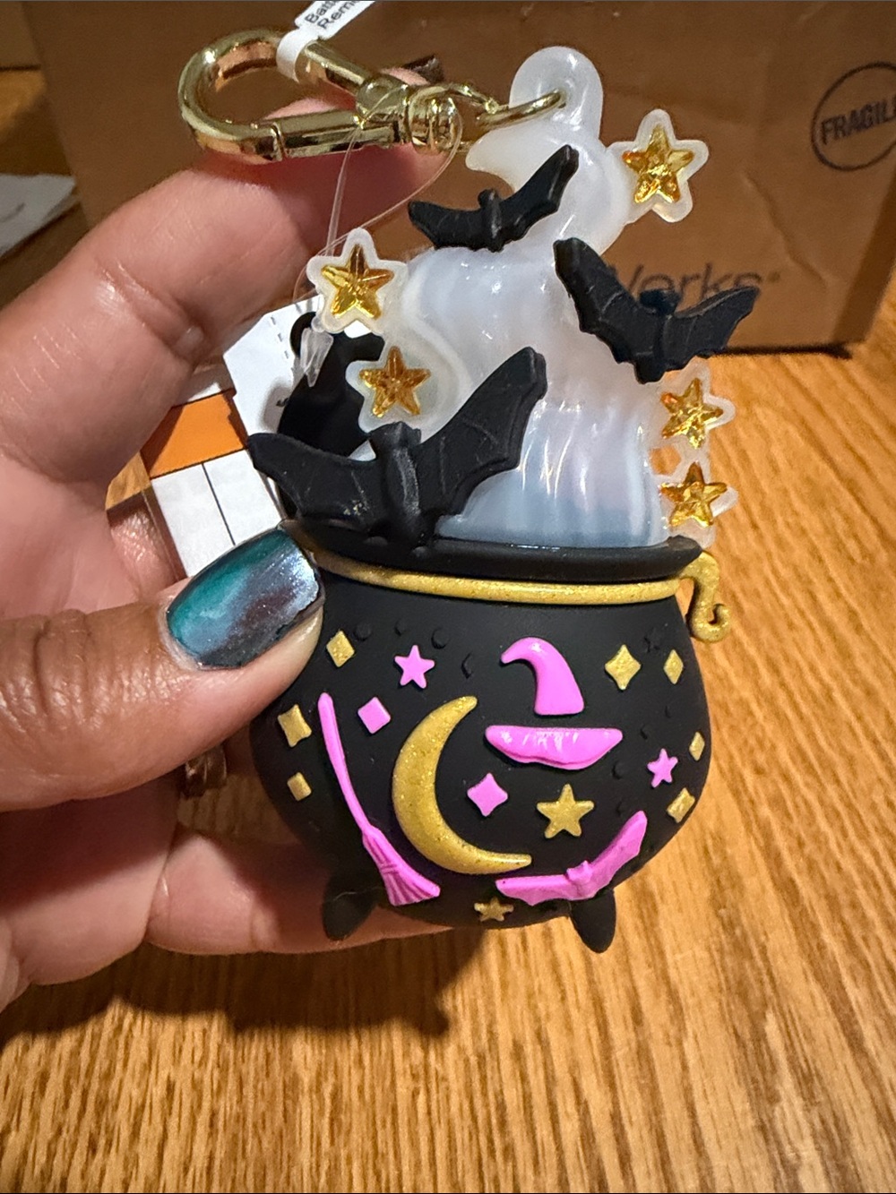 Bath & Body Works Halloween Cauldron pocketbac holder — Black, Gold, Pink